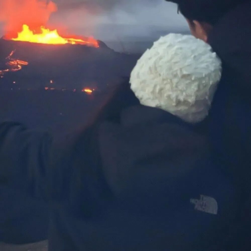 huoshanfwglianren火山氛围感真人情侣头像