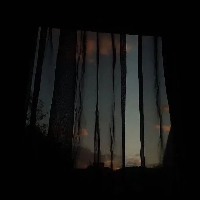 背景图 emo 伤感
