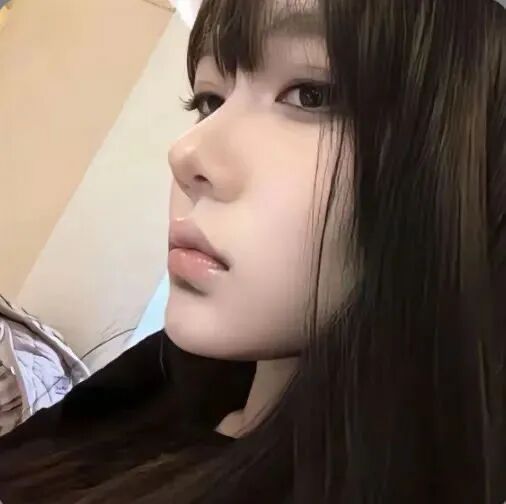 小众侧脸女生头像