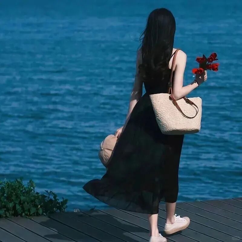氛围感鲜花海边不露脸女生头像