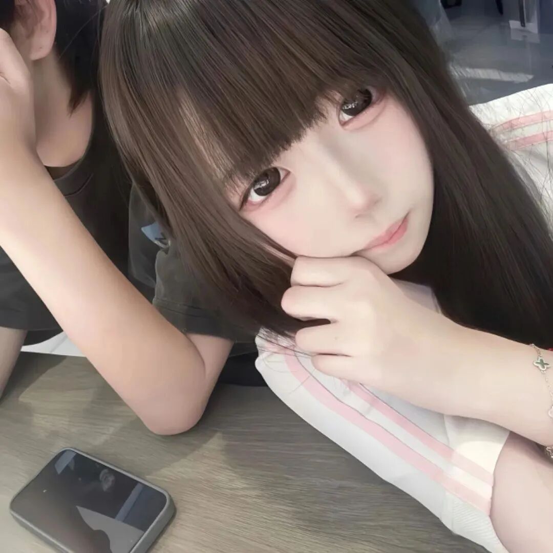 maotoukuvgtezhouyu真人情侣头像