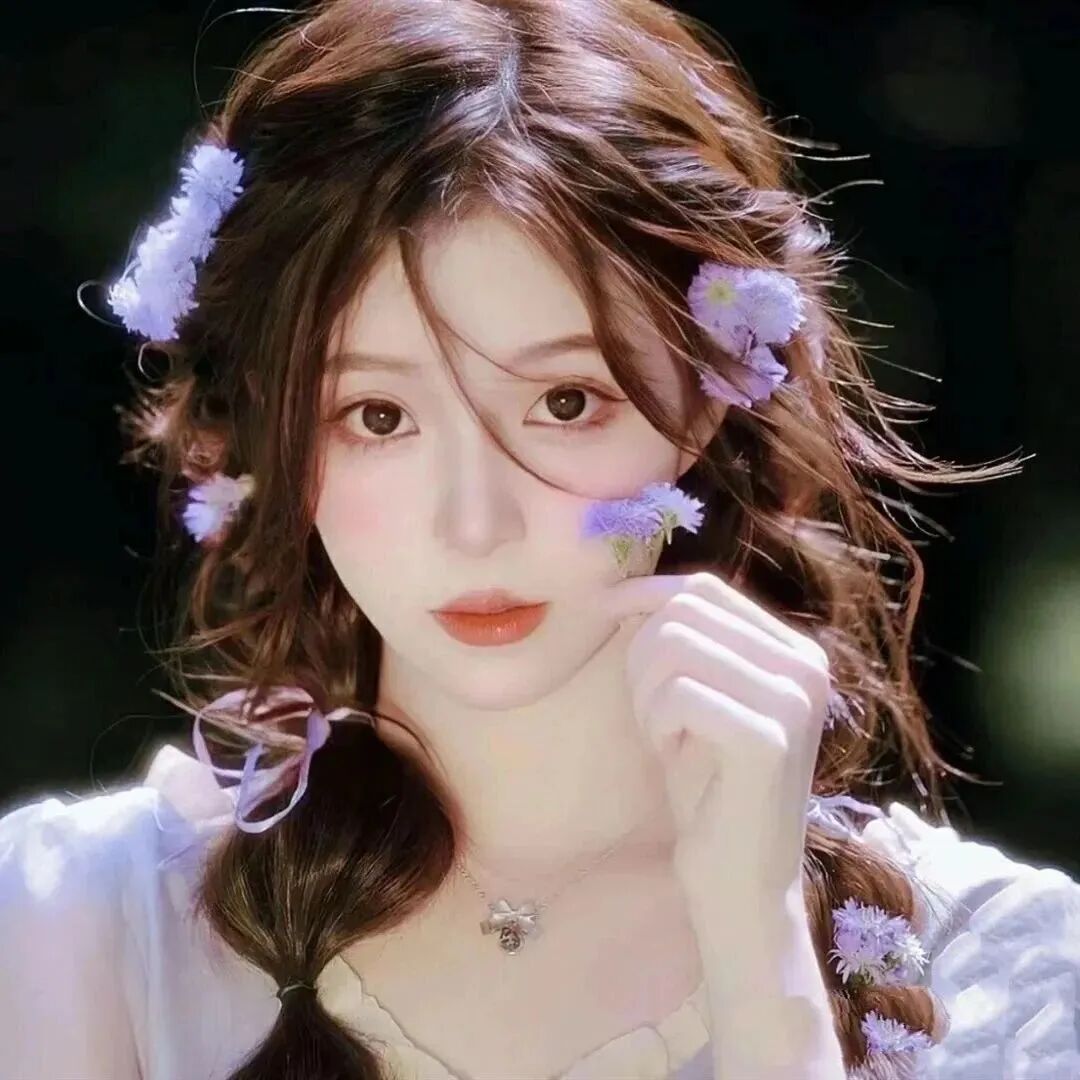 紫色系温柔女生头像