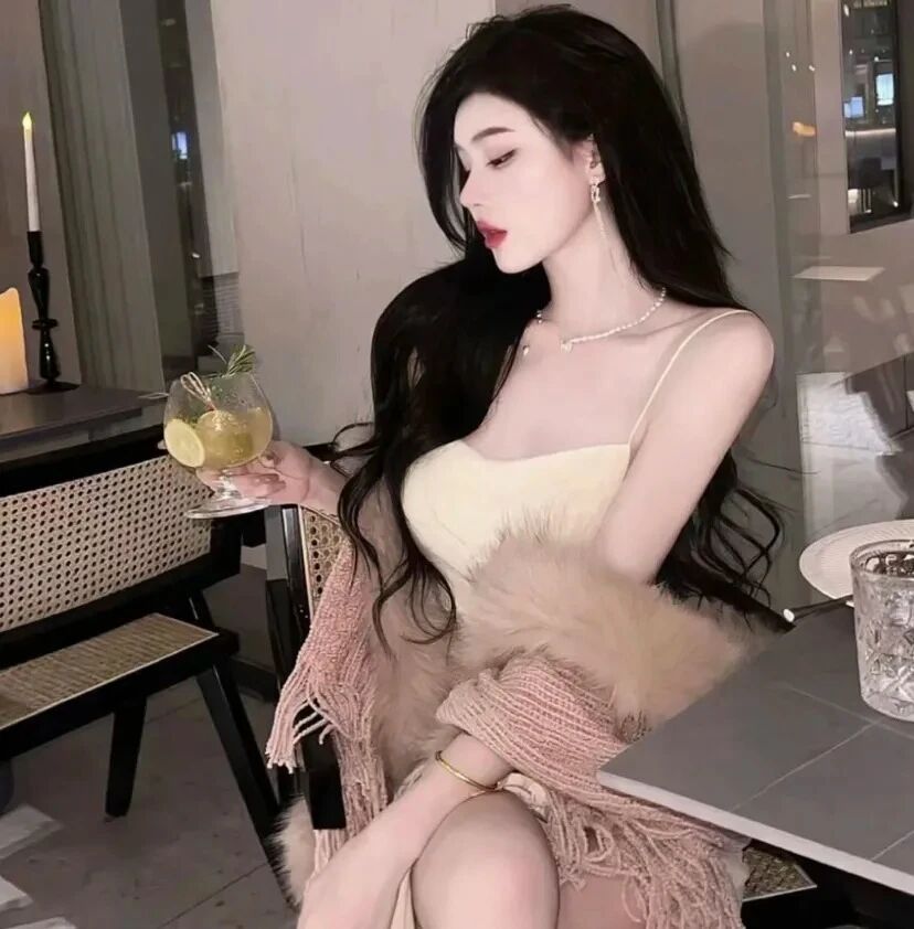 纯欲侧脸女生头像