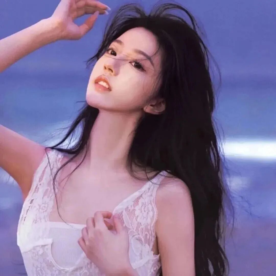 海边紫色系温柔女生头像
