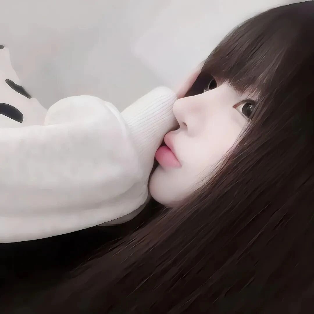 甜妹侧脸女生头像