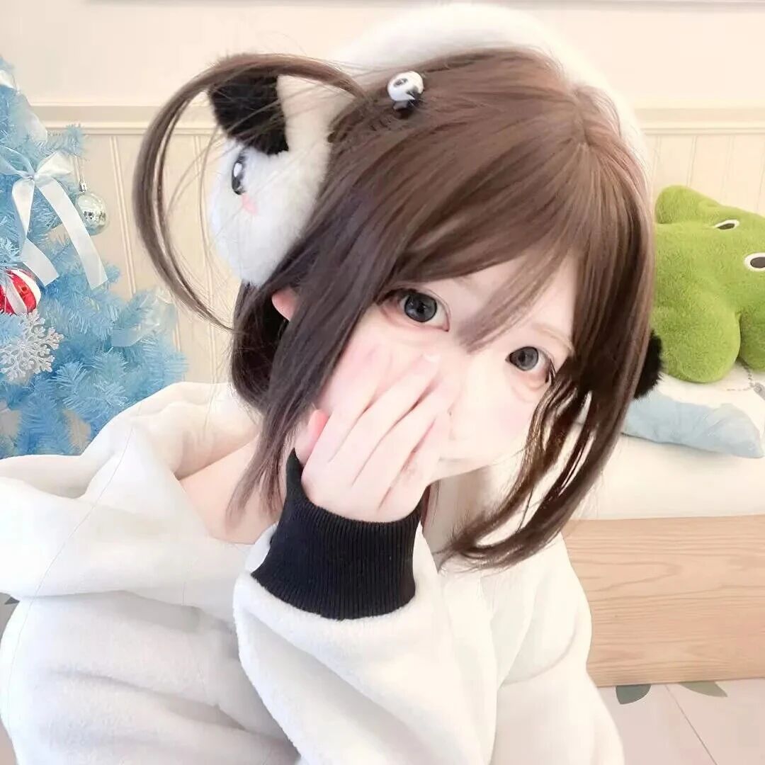 捂嘴少萝女生头像