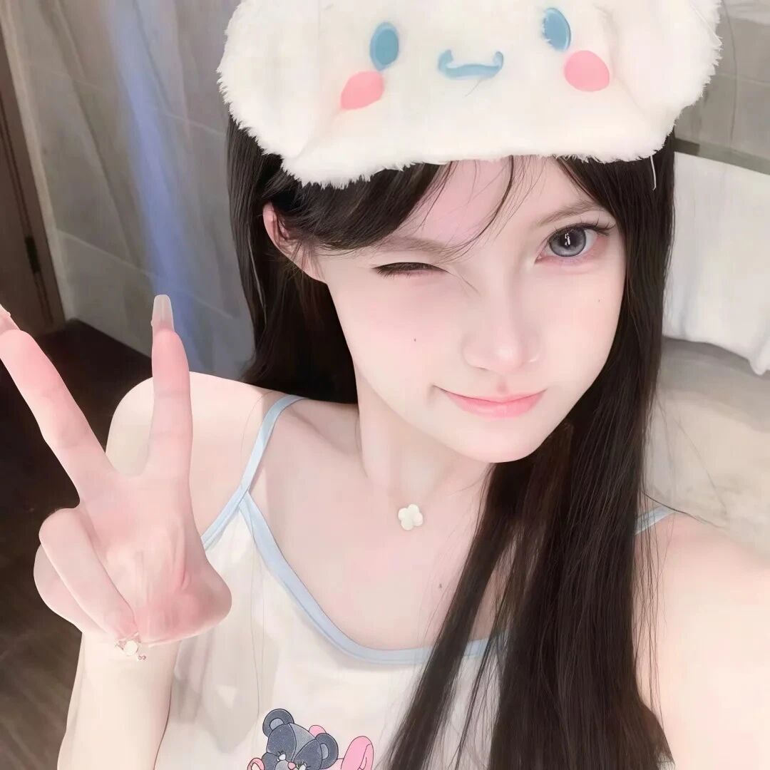 剪刀手甜妹女生头像