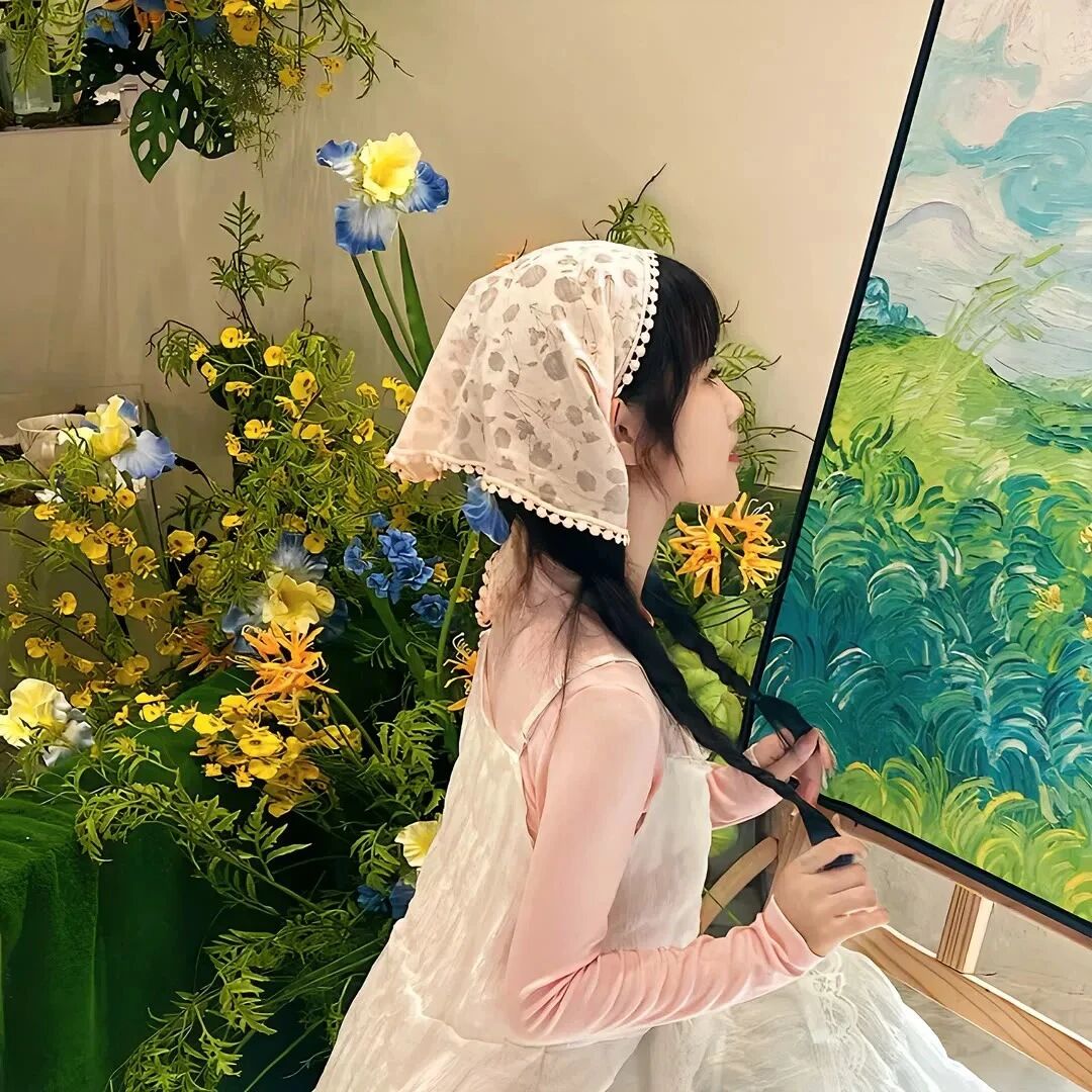 小清新画画侧脸女生头像