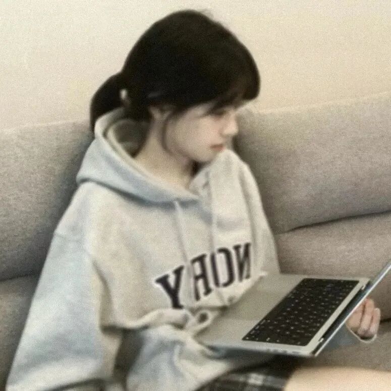 办公小众侧脸女生头像