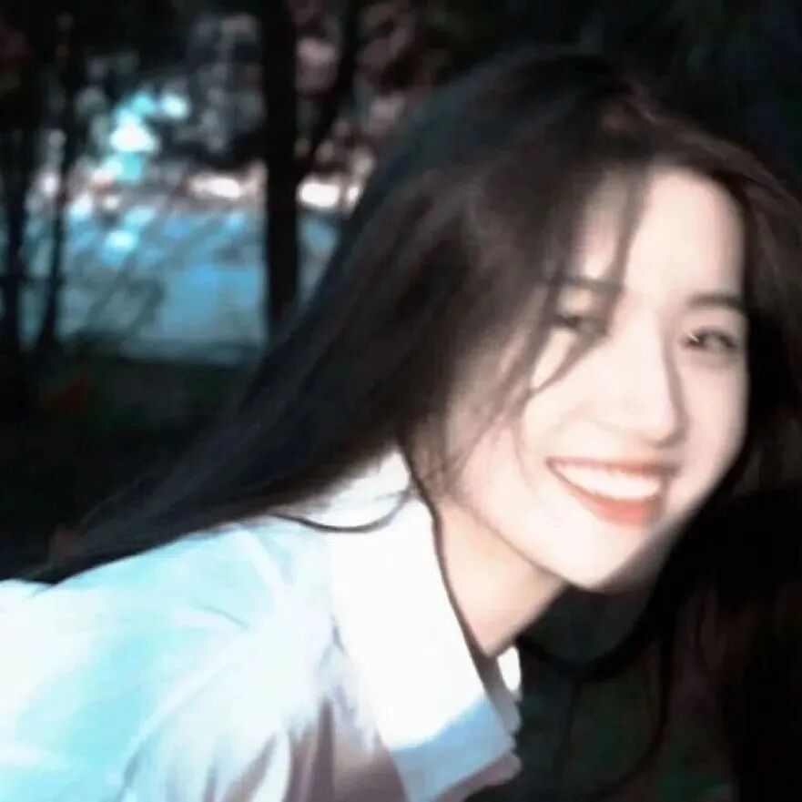 爱笑温柔女生头像