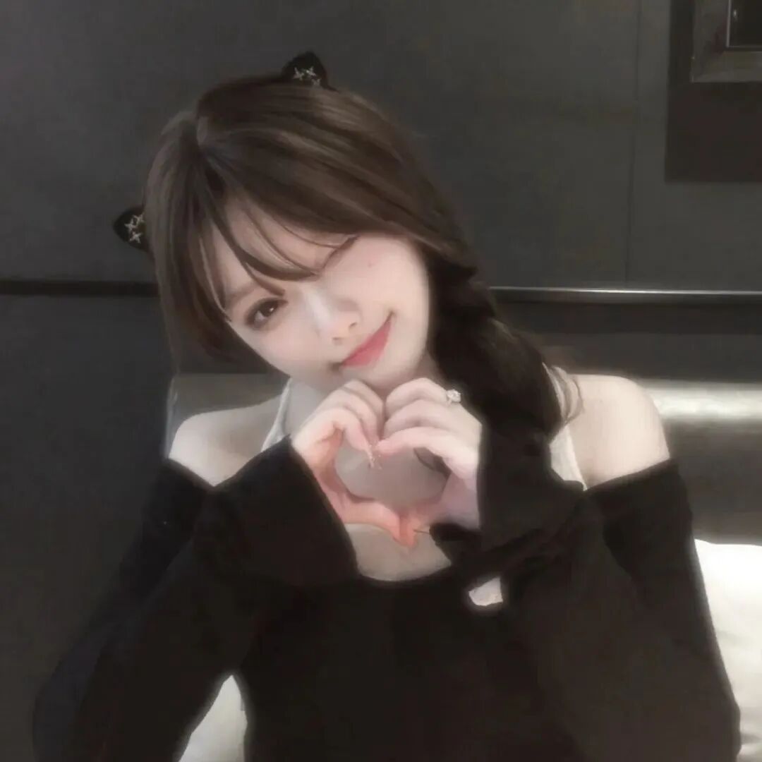 爱笑甜妹女生头像