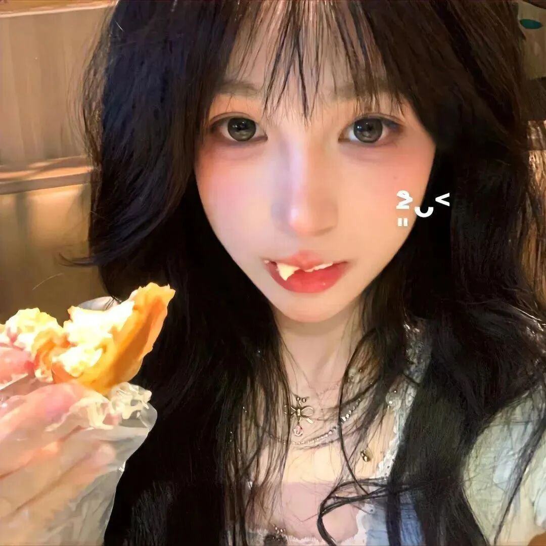 吃东西甜妹女生头像
