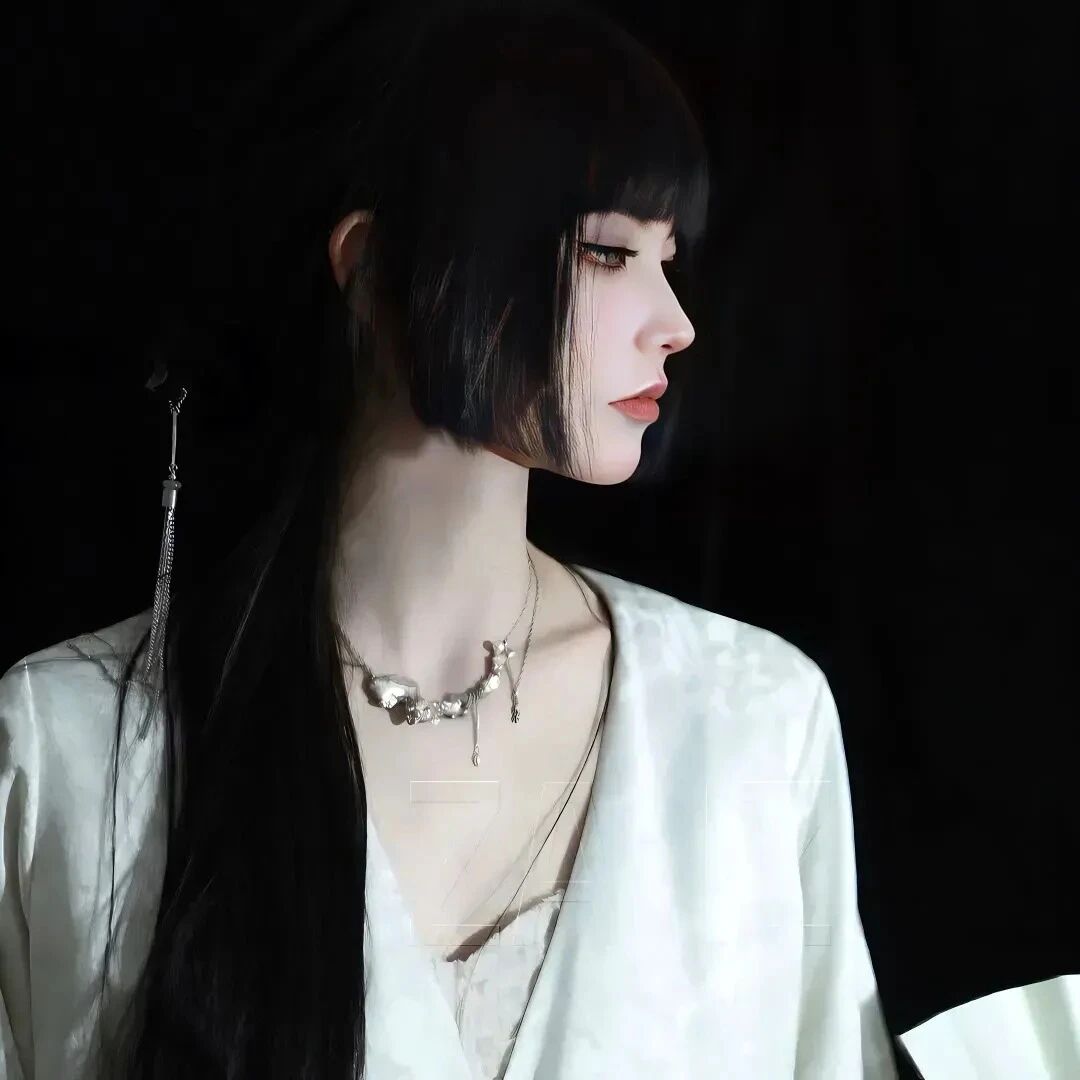 御姐侧脸女生头像