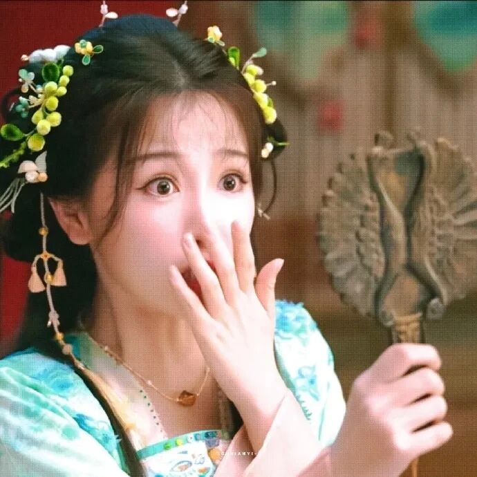 虞书欣爱豆古装女生头像