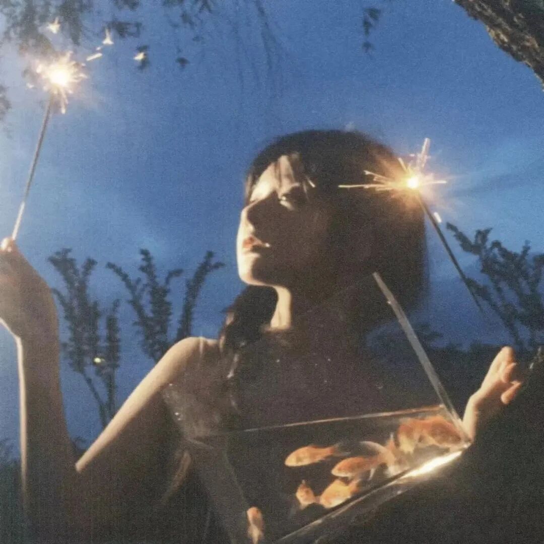 烟花氛围感女生头像