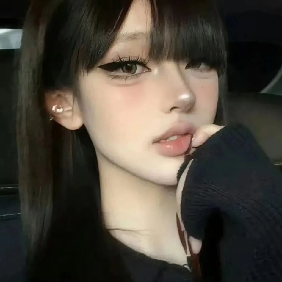 车内权威女生头像