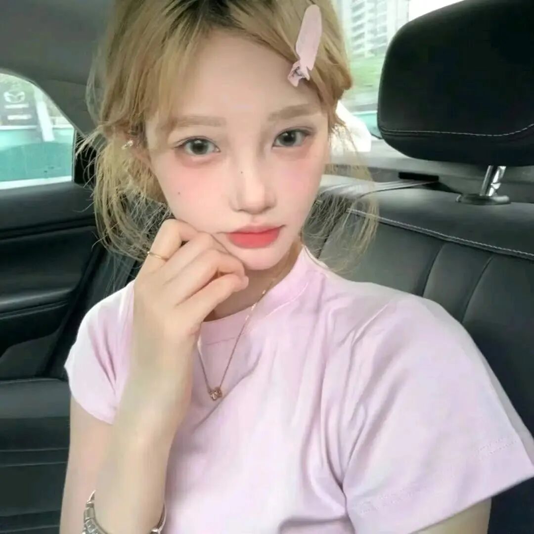 车内小众女生头像