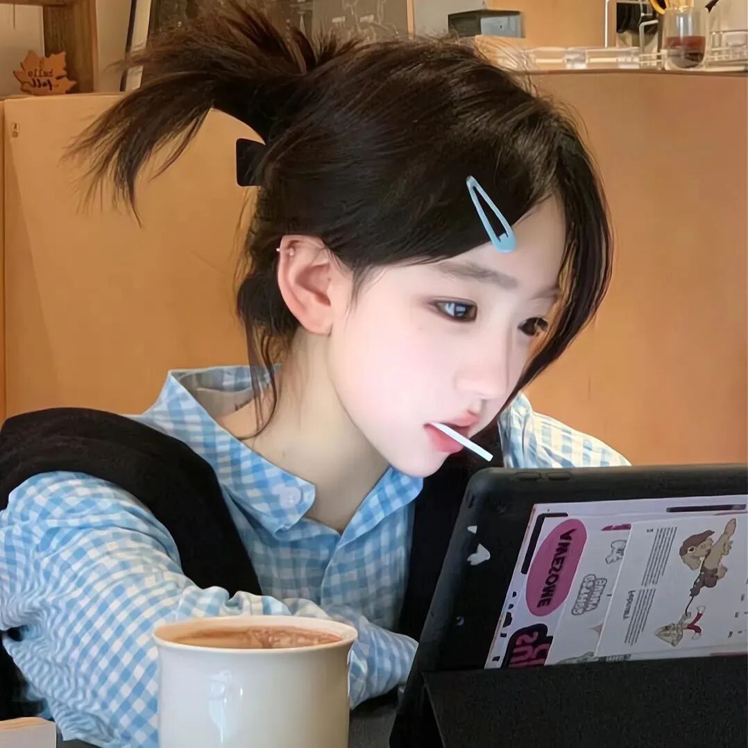 办公甜妹侧脸女生头像