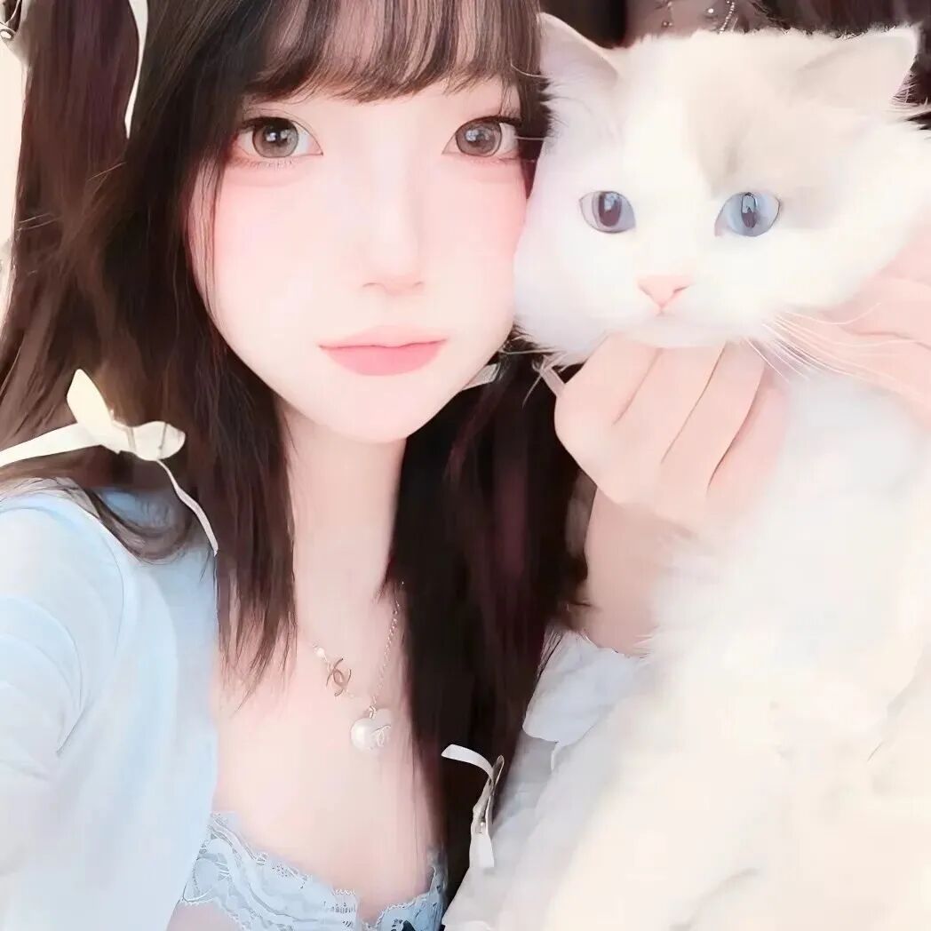 抱着猫咪少萝女生头像