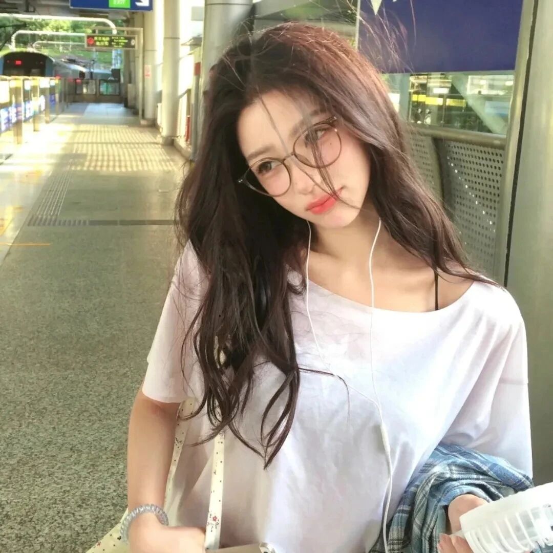 御姐女生头像