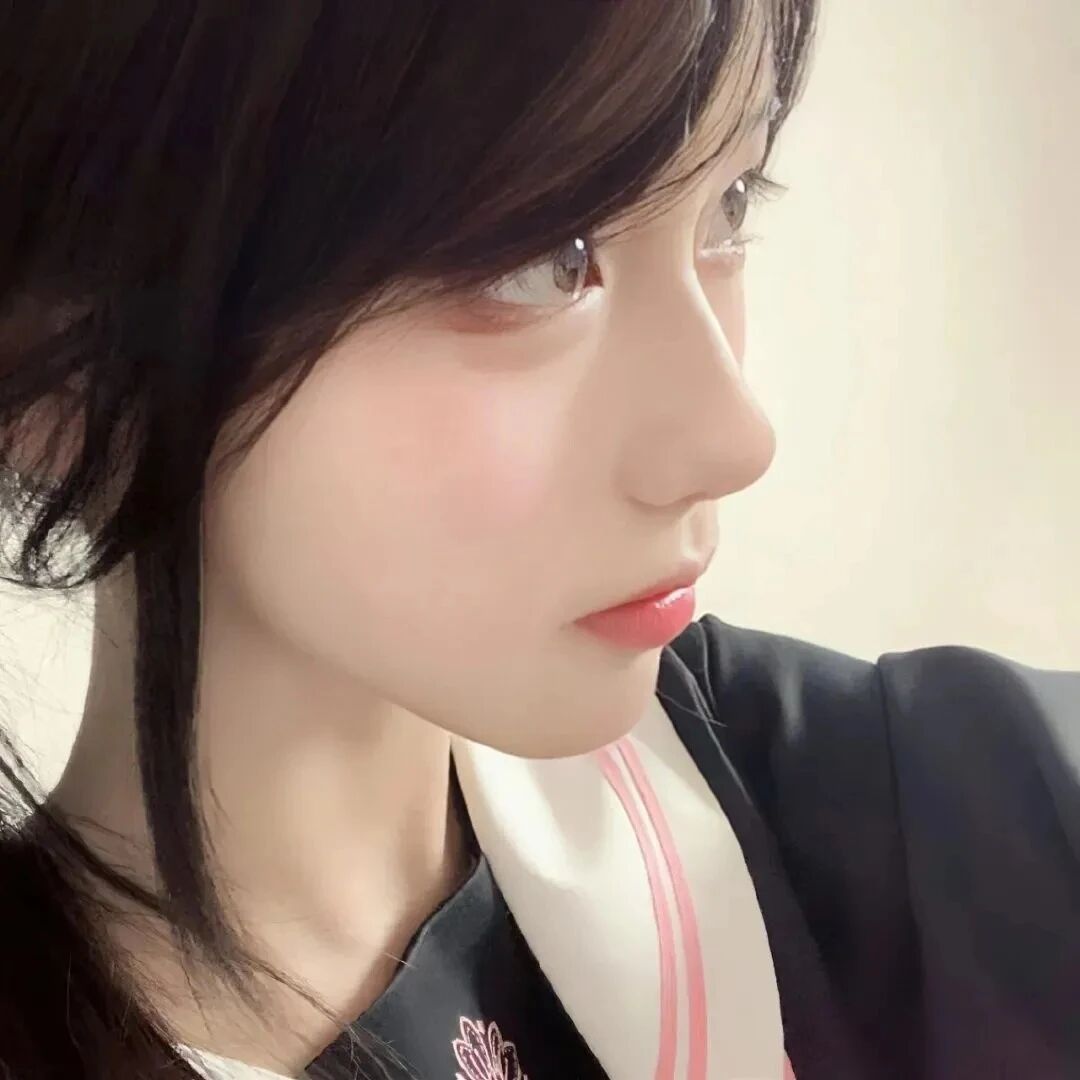 甜妹侧脸女生头像