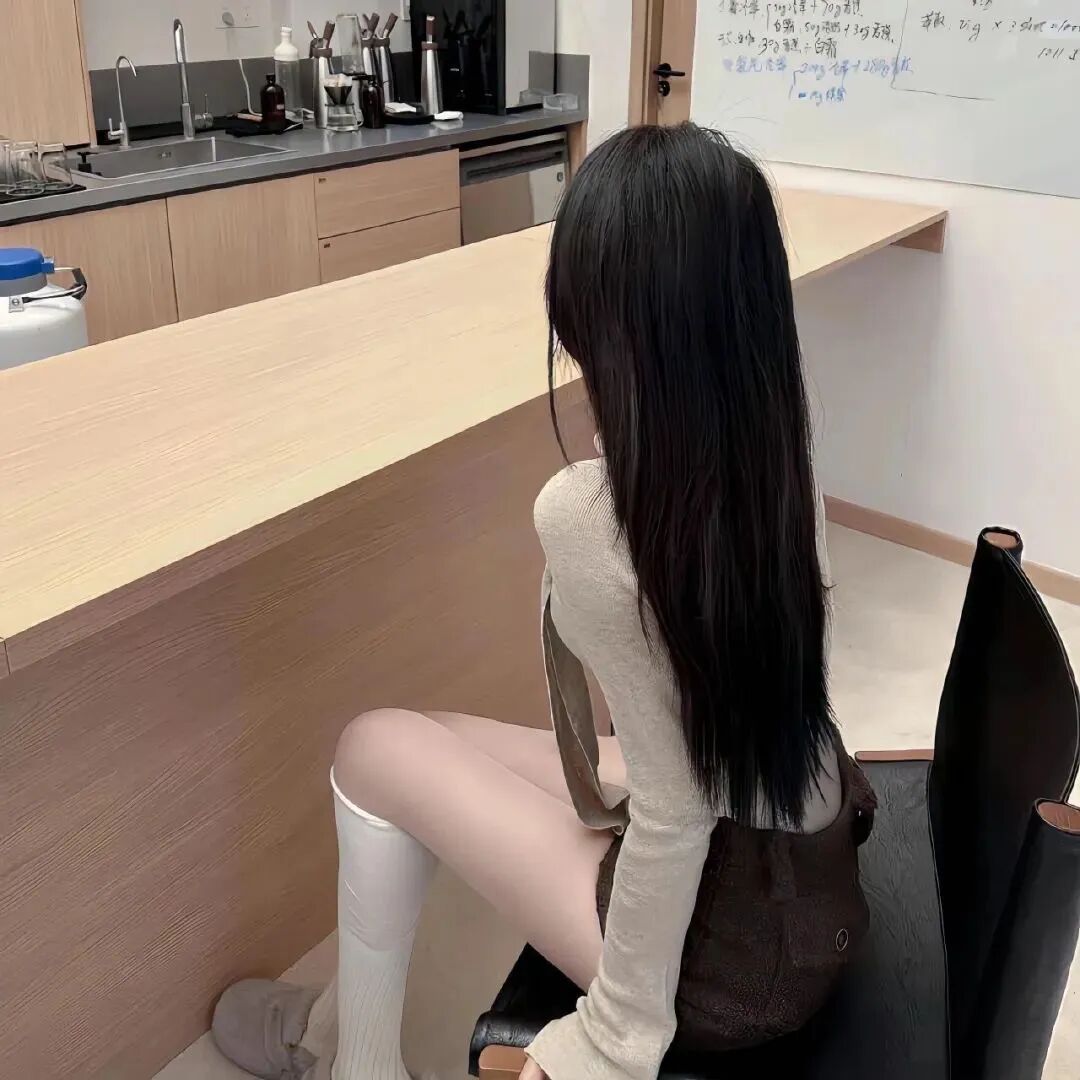 小众背影不露脸女生头像