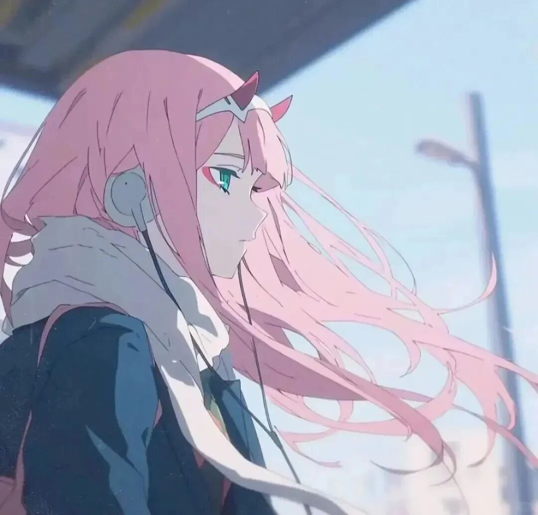 粉色系个性动漫头像女