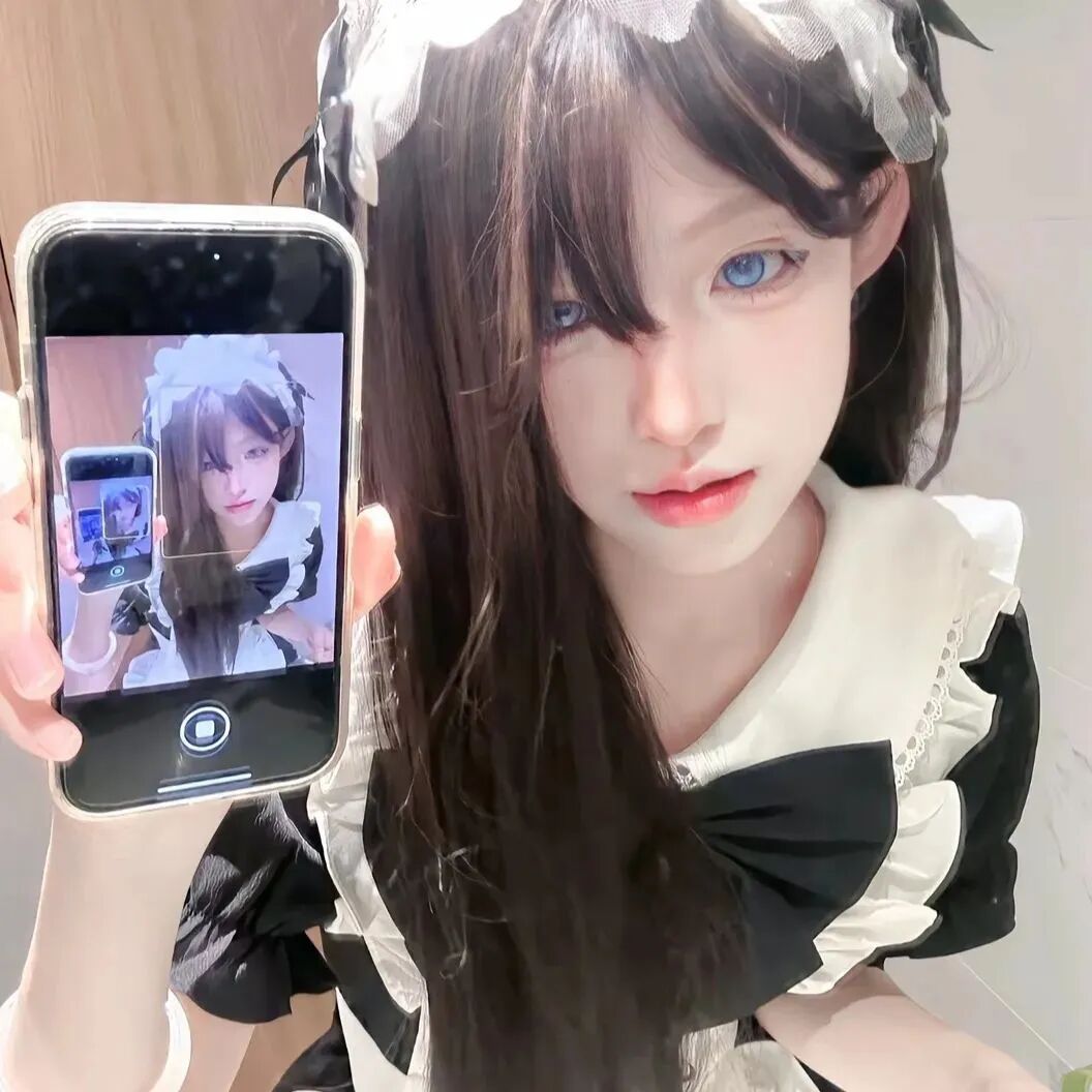 自拍手机少萝女生头像