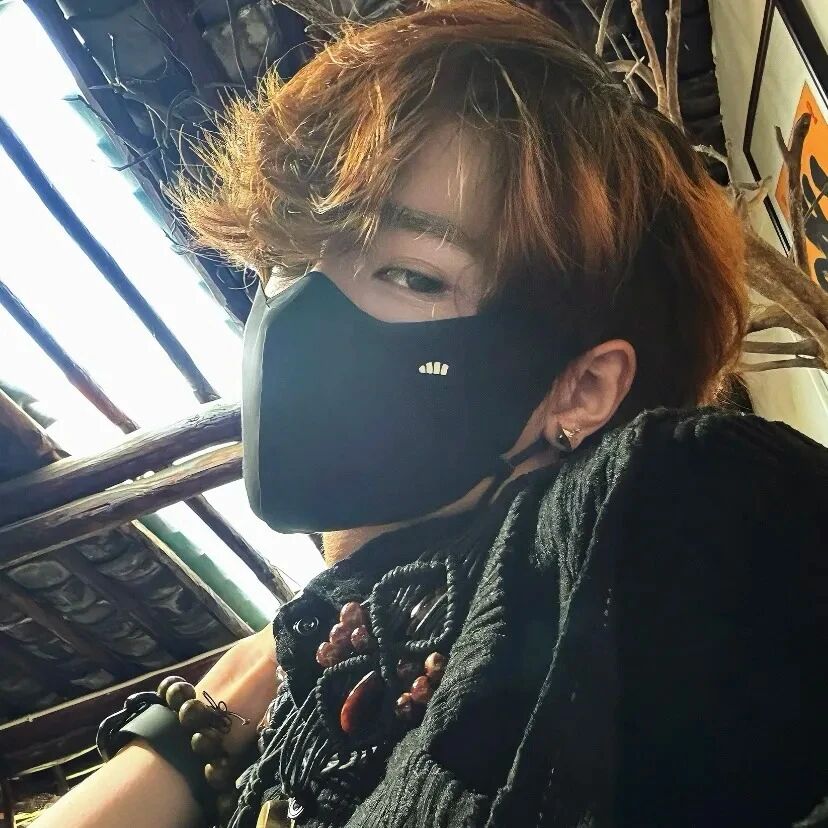 口罩个性不露脸男生头像