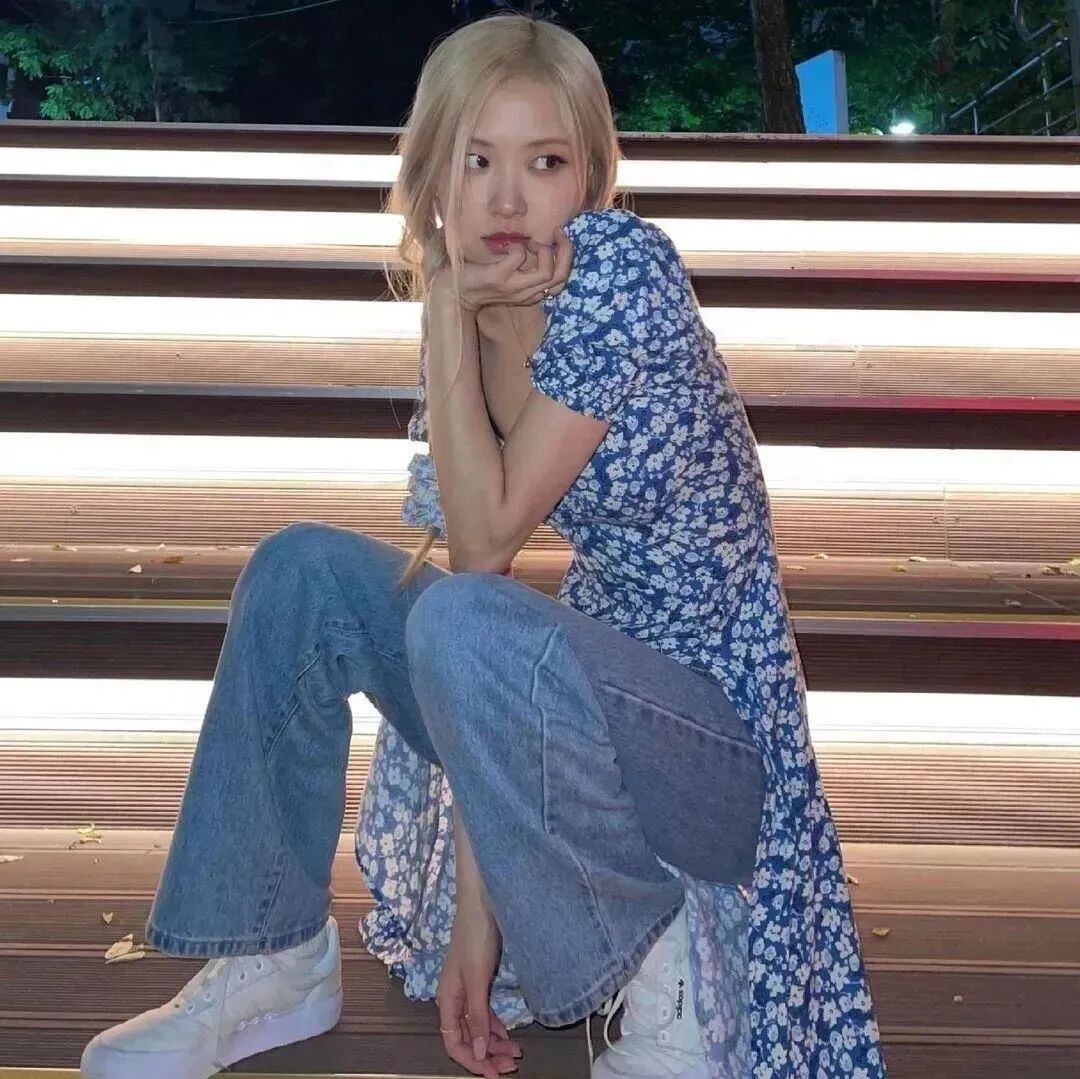 rose爱豆女生头像