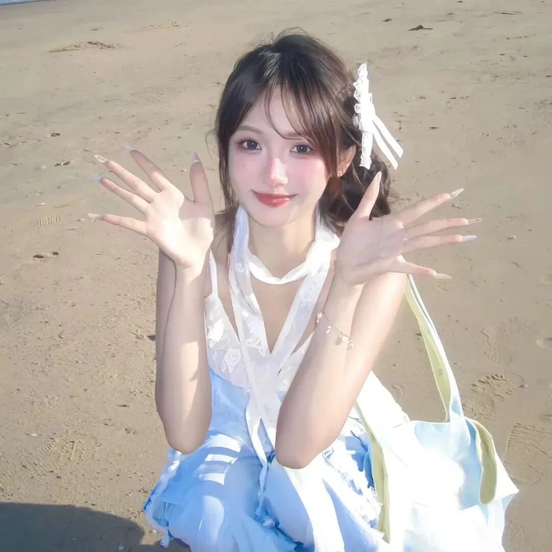 手势甜妹女生头像