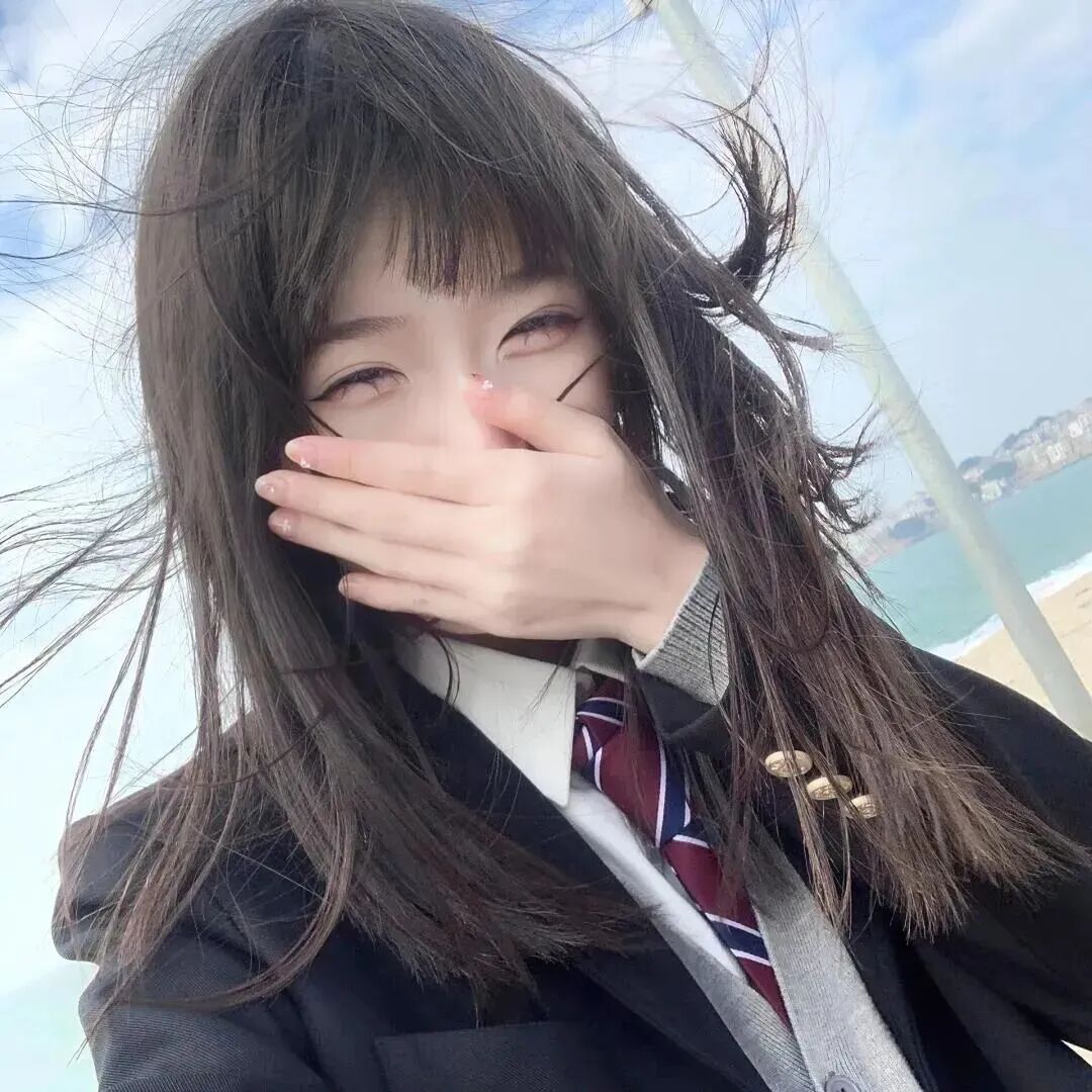 jk制服捂嘴小众女生头像