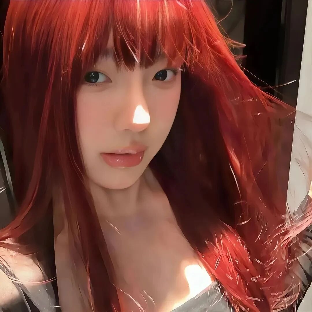 红色系小众女生头像