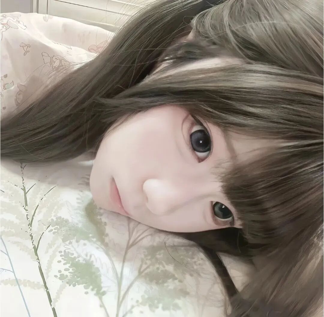 趴着少萝女生头像