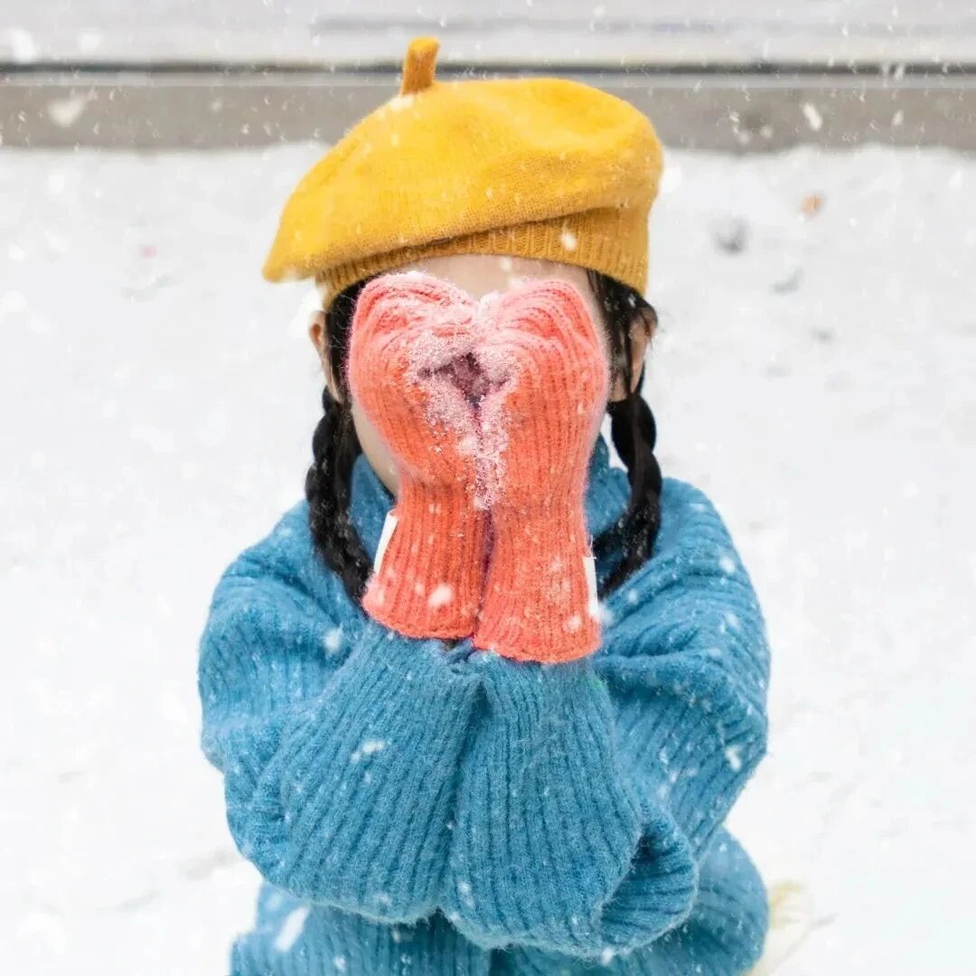 dongxue冬天雪地小女孩萌娃头像