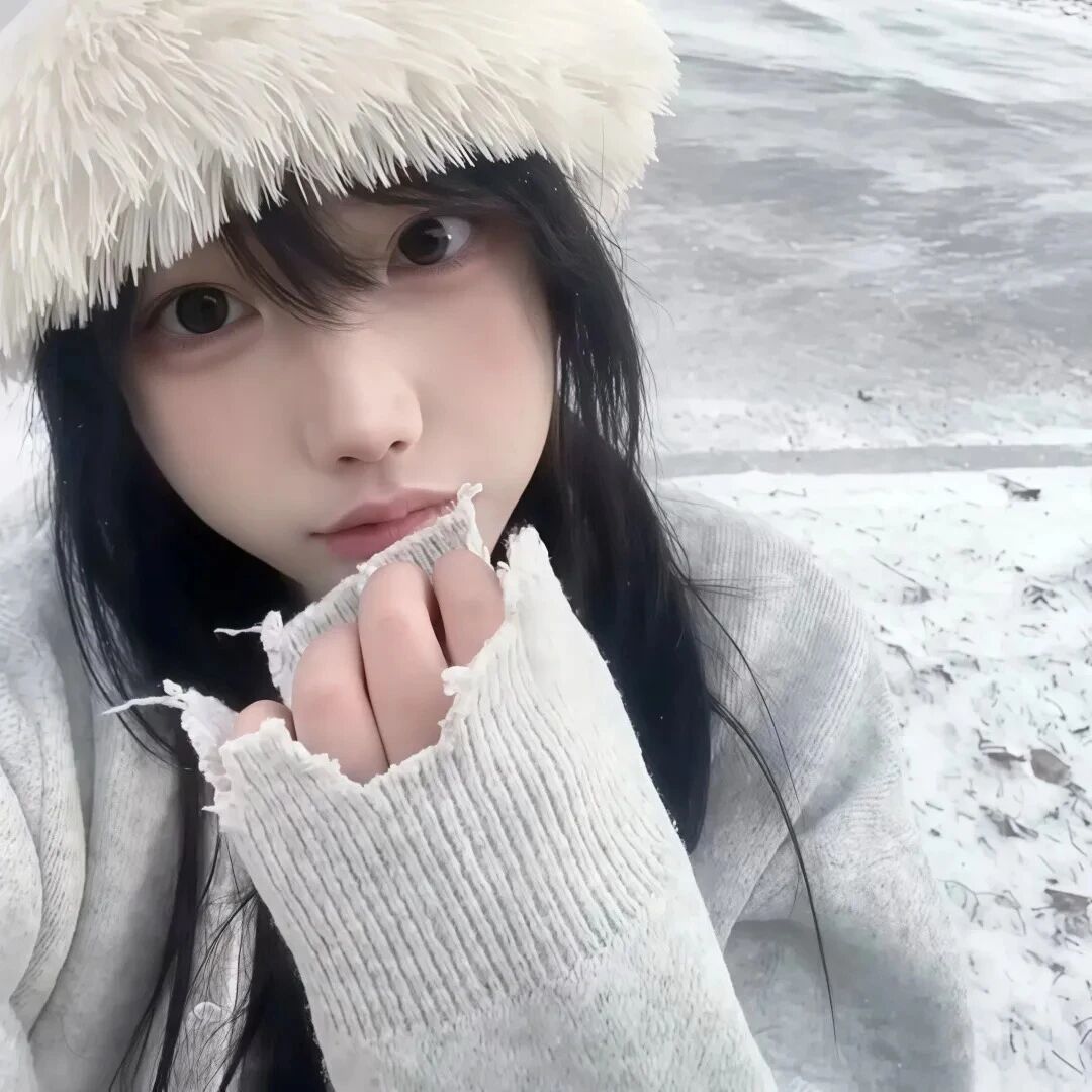 冬天少萝女生头像