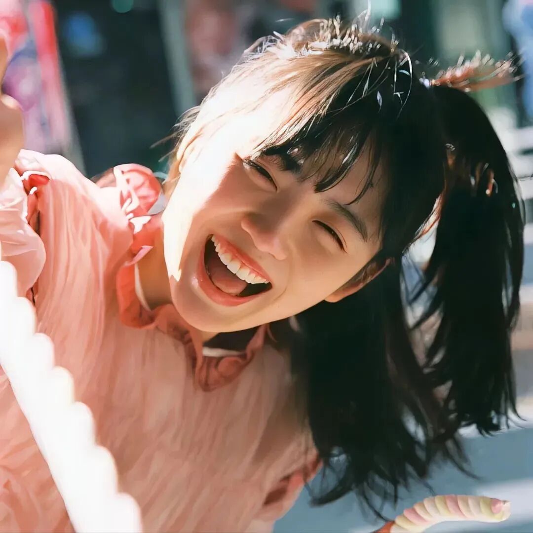 甜妹爱笑女生头像