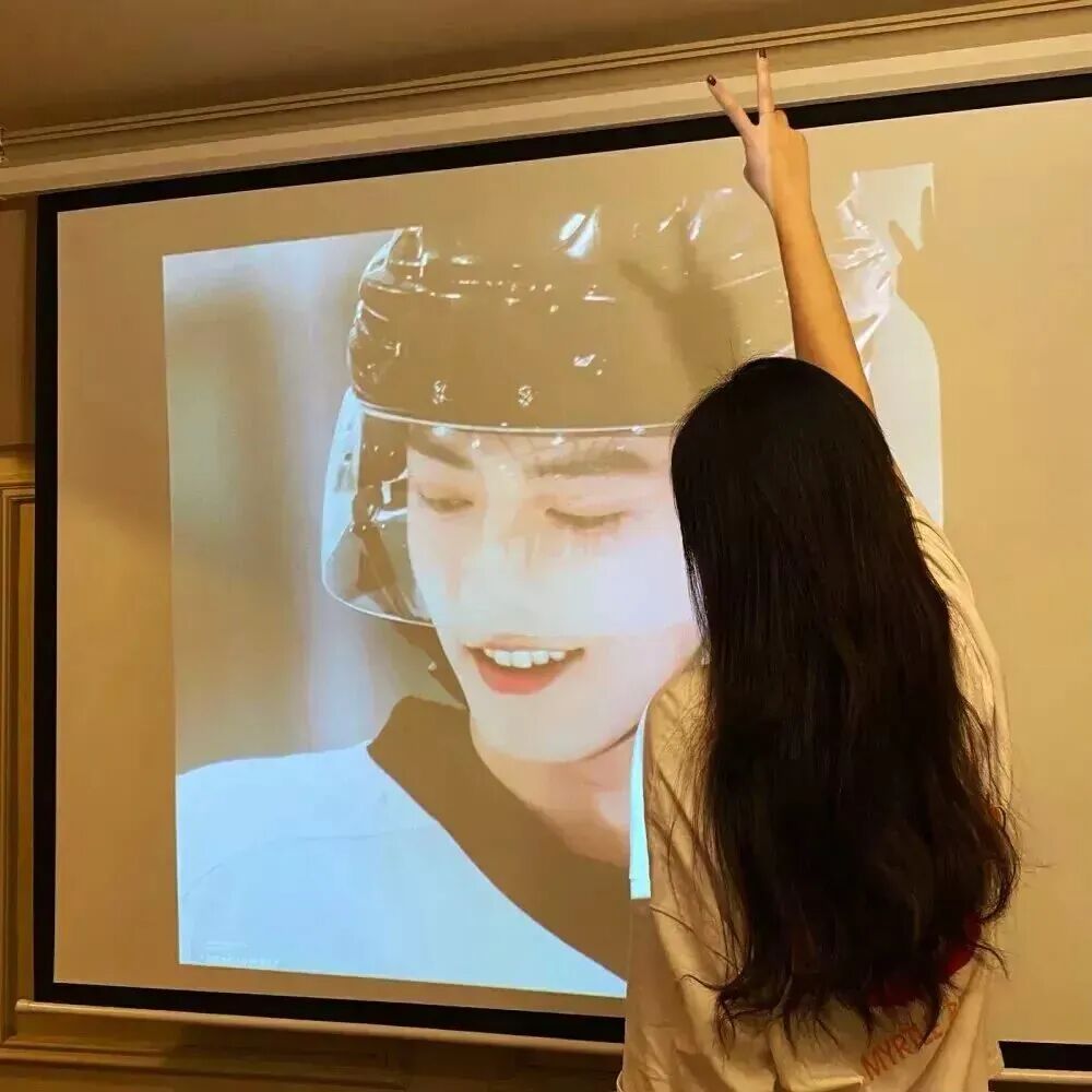 电影院小众不露脸女生头像