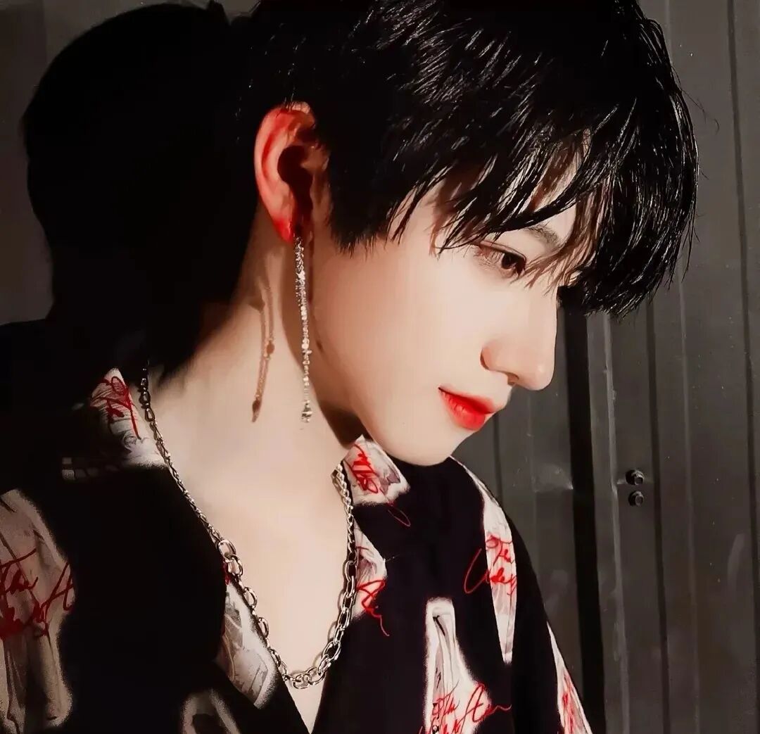 朱志鑫头像男生头像