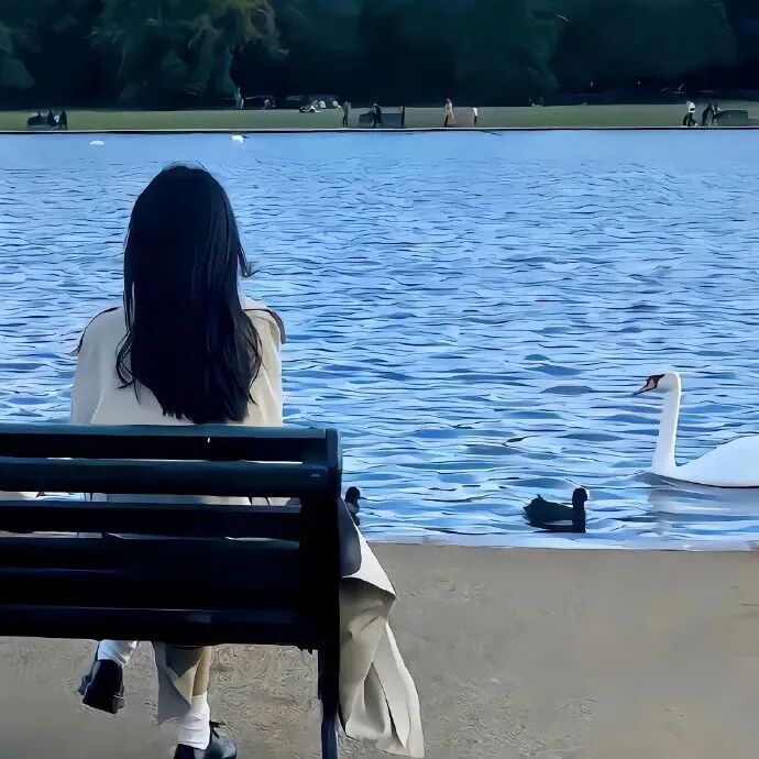 氛围感女生头像不露脸头像