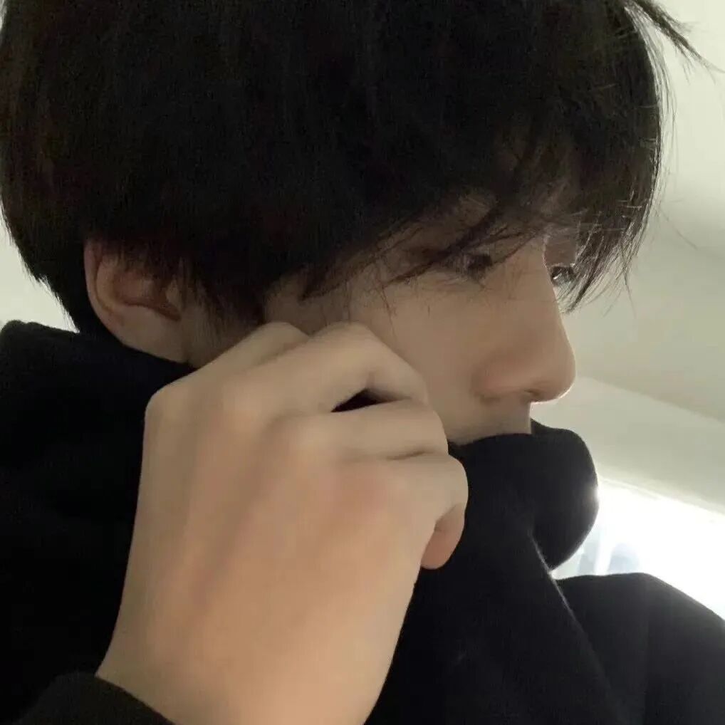 侧脸头像男生头像