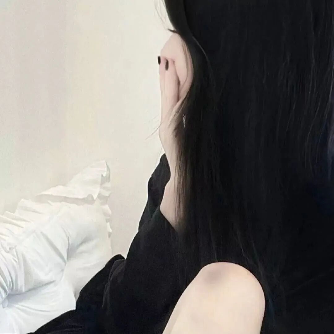 小众侧脸女生头像