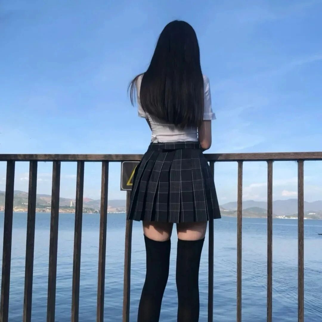 jk制服纯欲背影不露脸女生头像
