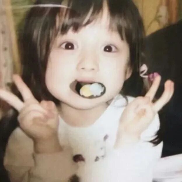 剪刀手小女孩萌娃头像