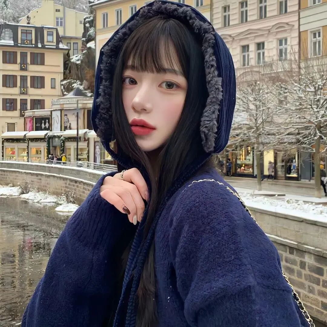 休闲帽小众女生头像
