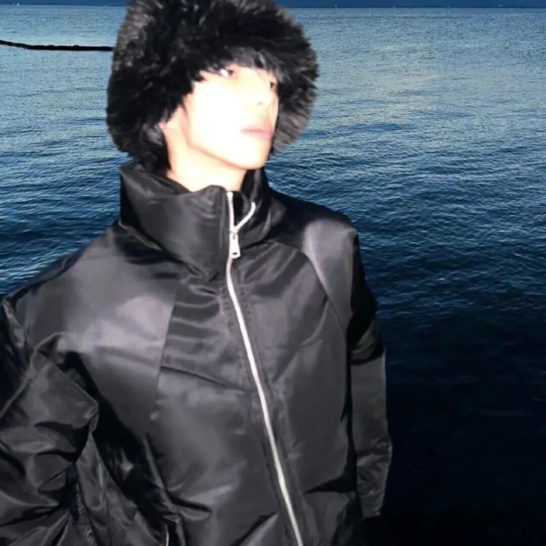 海边个性男生头像