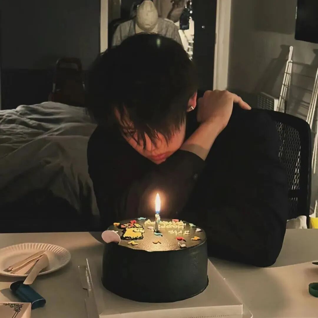 生日快乐氛围感个性男生头像