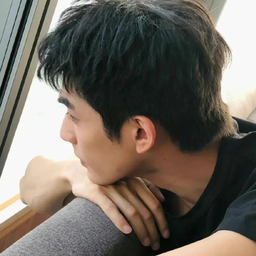 帅气侧脸男生头像