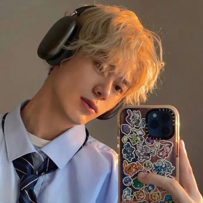 男生头像自拍手机头像