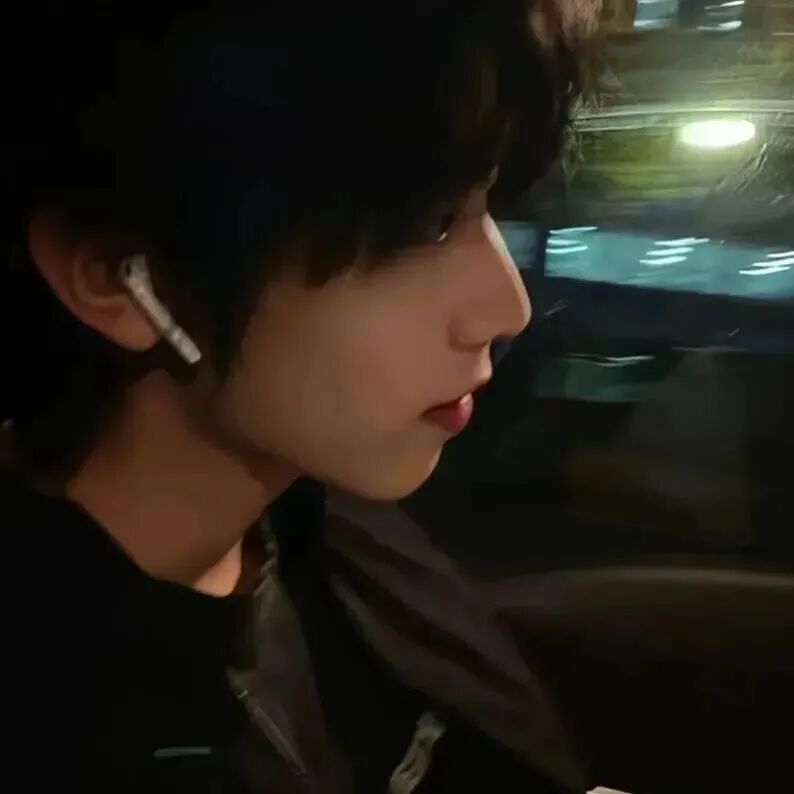 侧脸男生头像酷酷男生头像